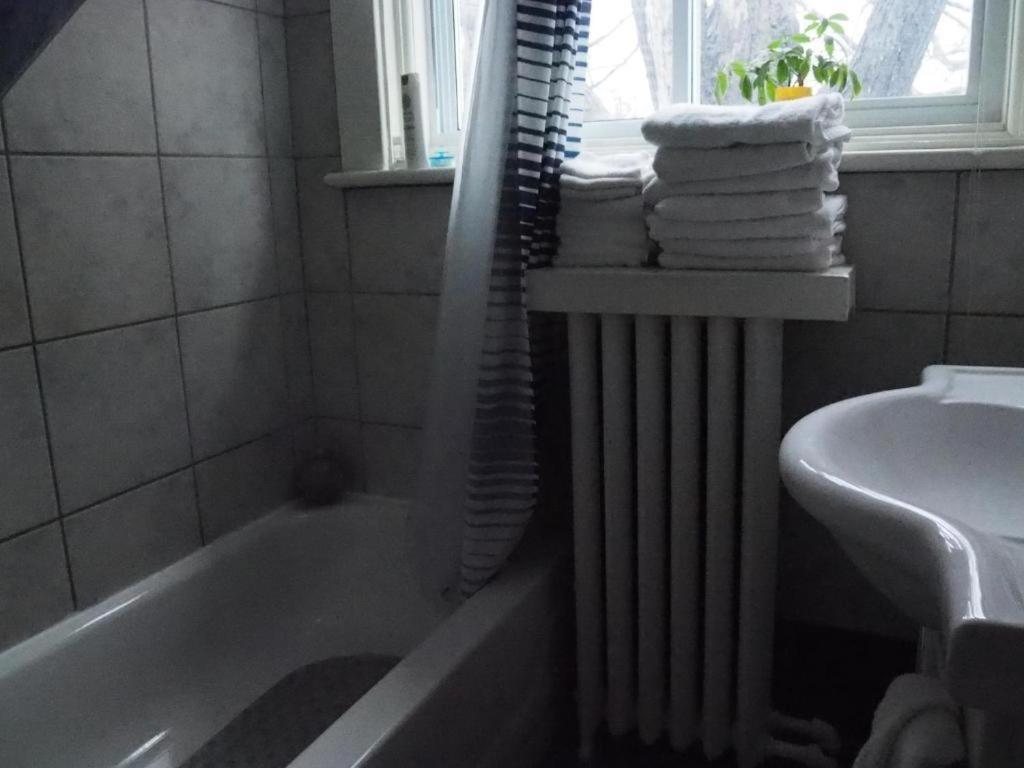 ดาวน์ทาวน์ เบด แอนด์ เบรคฟาสต์ Bed & Breakfast ออตตาวา ภายนอก รูปภาพ