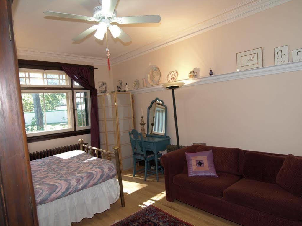 ดาวน์ทาวน์ เบด แอนด์ เบรคฟาสต์ Bed & Breakfast ออตตาวา ภายนอก รูปภาพ