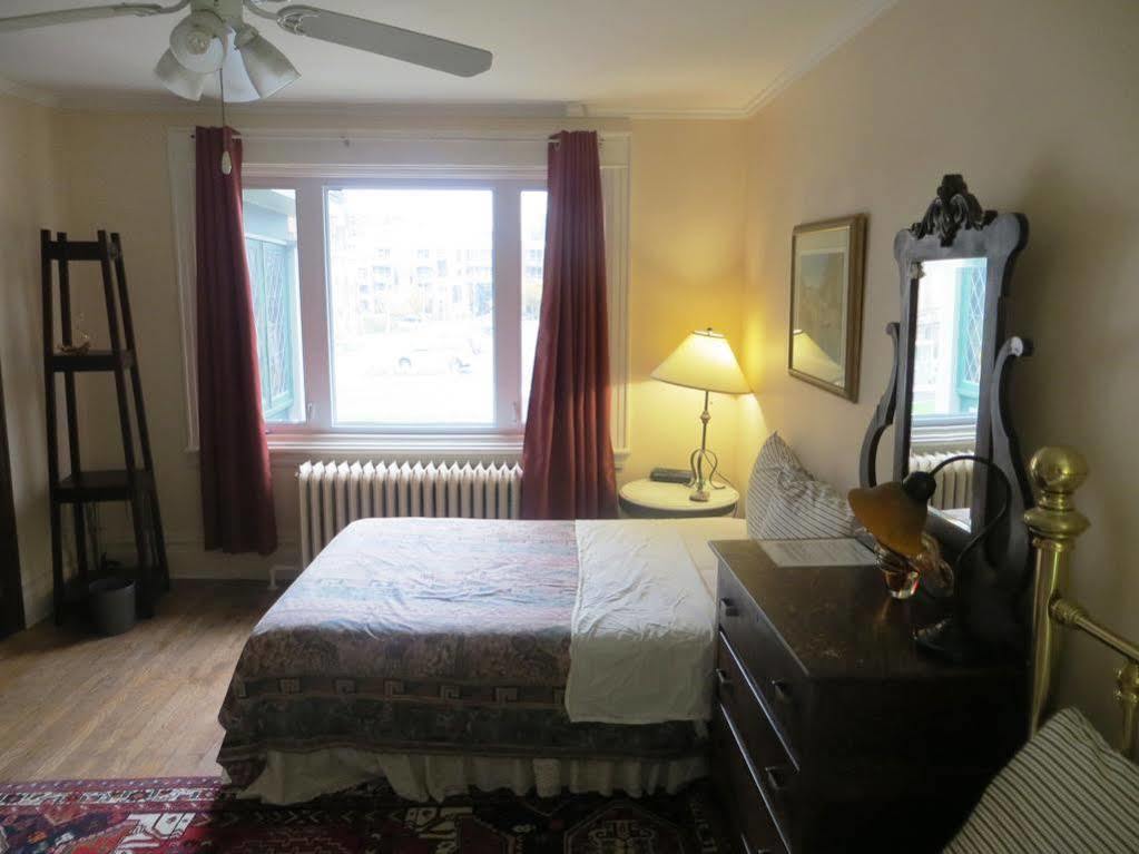 ดาวน์ทาวน์ เบด แอนด์ เบรคฟาสต์ Bed & Breakfast ออตตาวา ภายนอก รูปภาพ