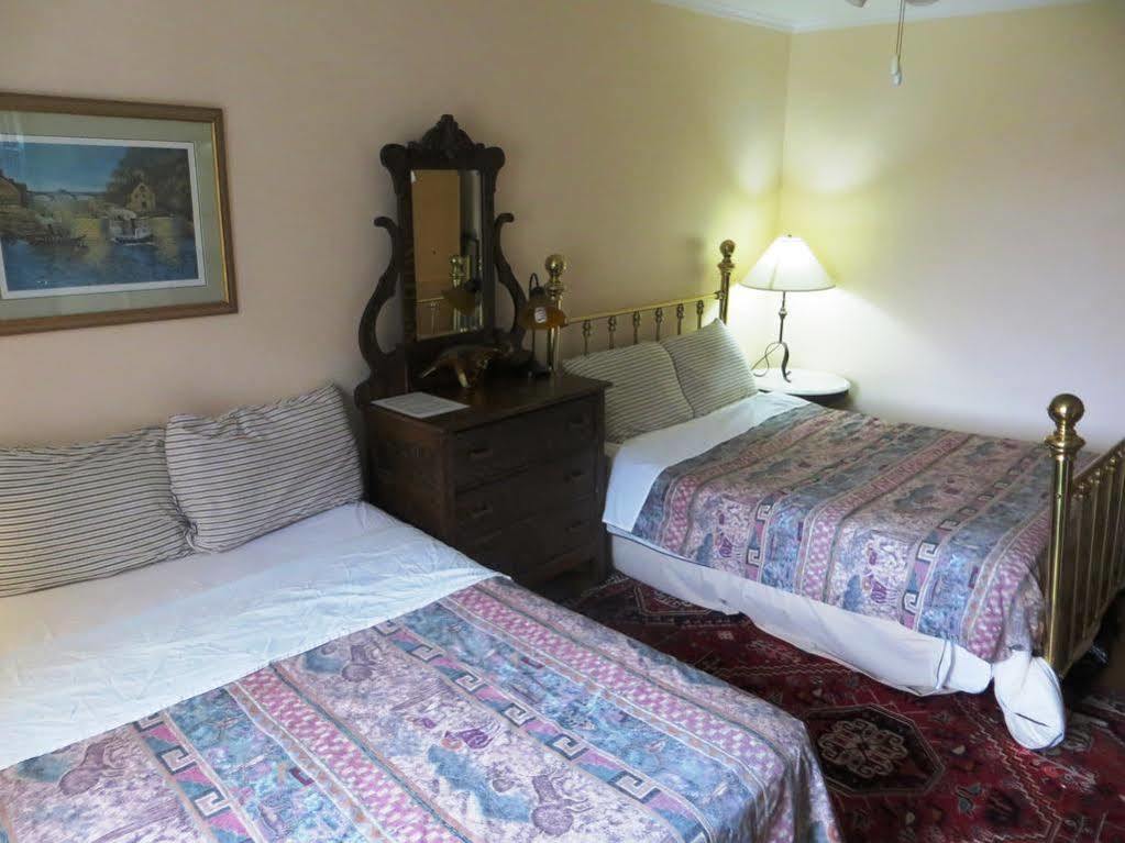 ดาวน์ทาวน์ เบด แอนด์ เบรคฟาสต์ Bed & Breakfast ออตตาวา ภายนอก รูปภาพ